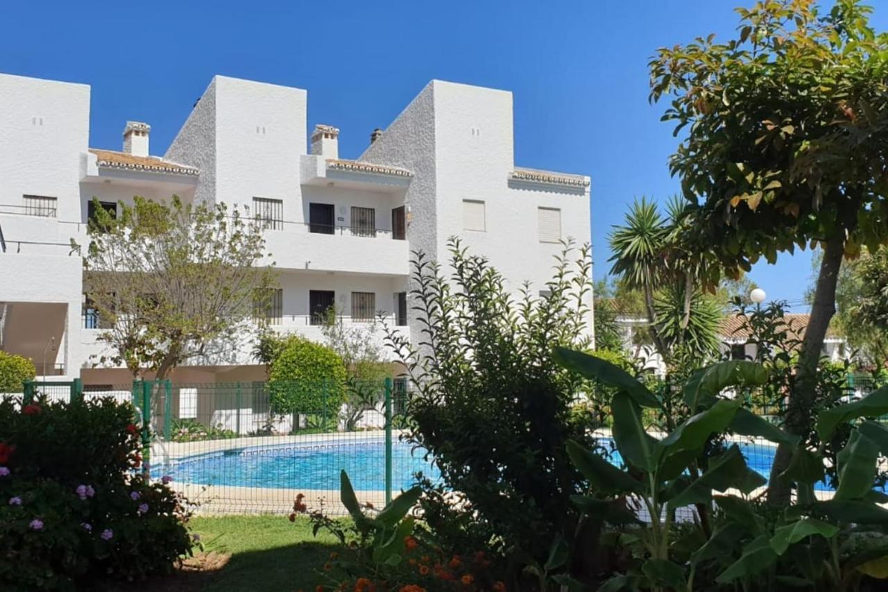 Los Geranios - Beach Apartment Ла Кала де Михас Екстериор снимка