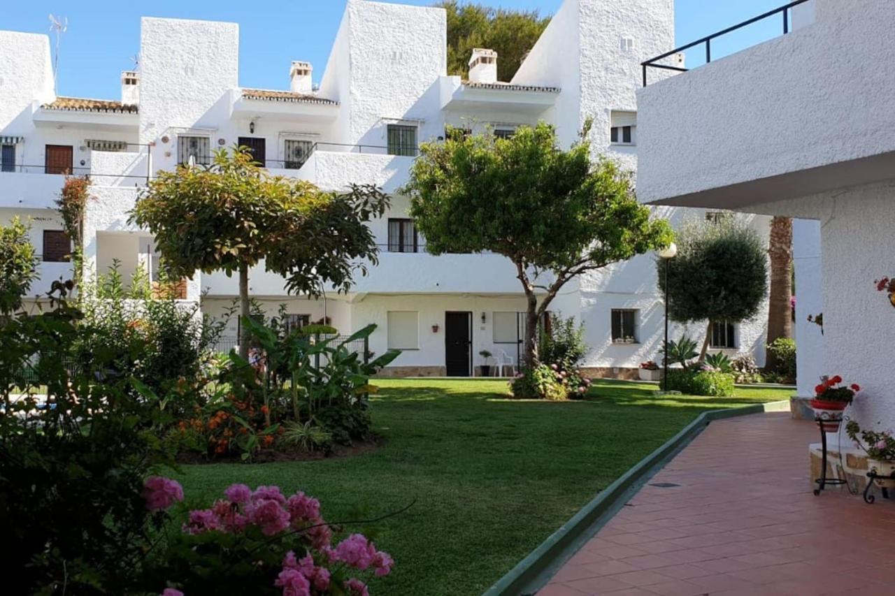 Los Geranios - Beach Apartment Ла Кала де Михас Екстериор снимка